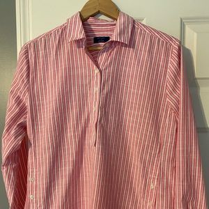 Women’s UNTUCKIT Lauren shirt- size Large